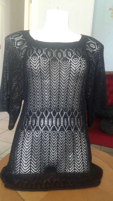 WOMEN CLOTHING: KNITTED BLACK SQUARE NECK LACE SUMMER  TOP - SIZE M - VERY GOOD