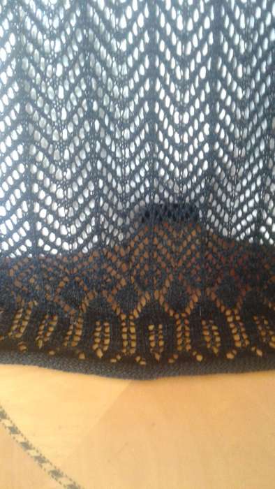 WOMEN CLOTHING: KNITTED BLACK SQUARE NECK LACE SUMMER  TOP - SIZE M - VERY GOOD