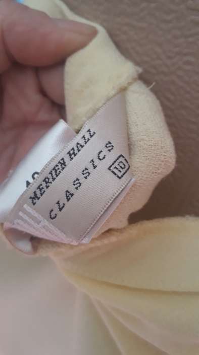 Light Yellow Trumpet Skirt By Merien Hall Classics  - Like New - M/34/10