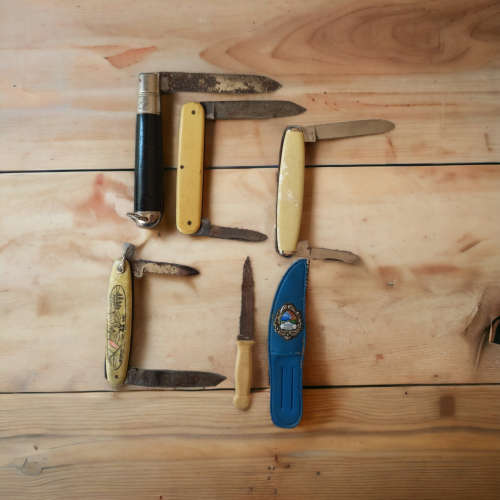 Collectors selection of pocket knives