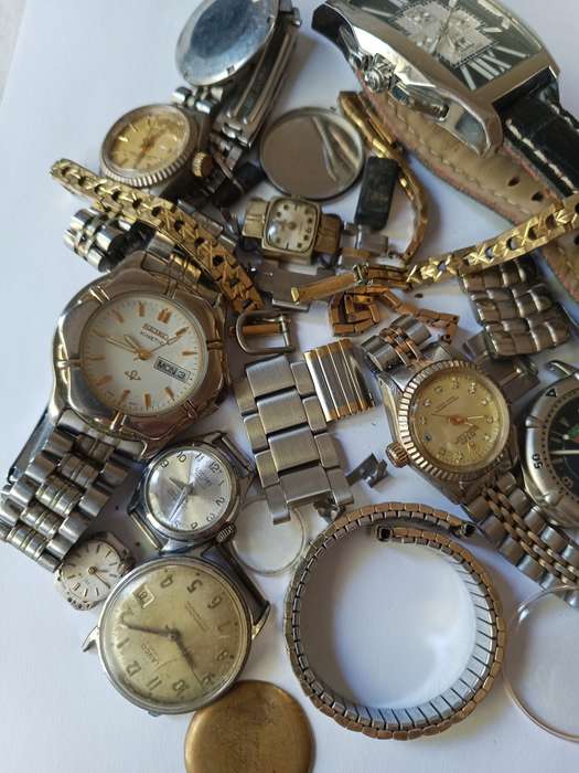 Collectors lot of watch parts