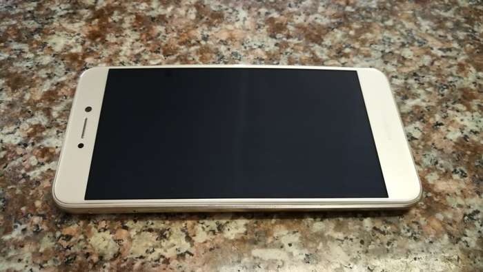 HUAWEI P8 LITE 2017 GOLD 1 WEEK OLD !