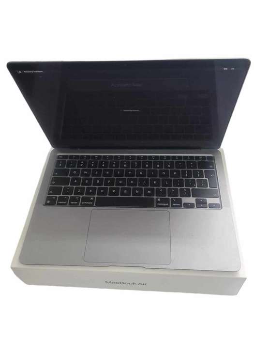 Macbook Air  13 inch with Apple M1 Chip 256GB SSD