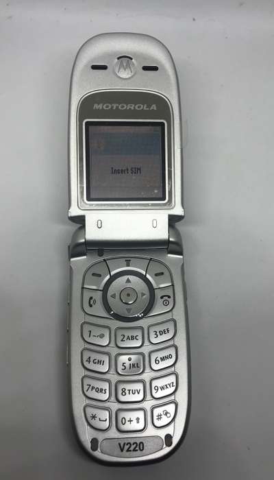 Retro Flip Phone - Motorola V220