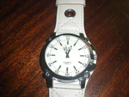 Stunning Unisex Watch from Diesel Time in White