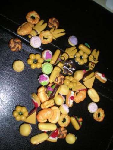 5 pieces!!! Miniature Food, Re-ment, Collectable Handmade Dollhouse Miniature cake / bread Mix