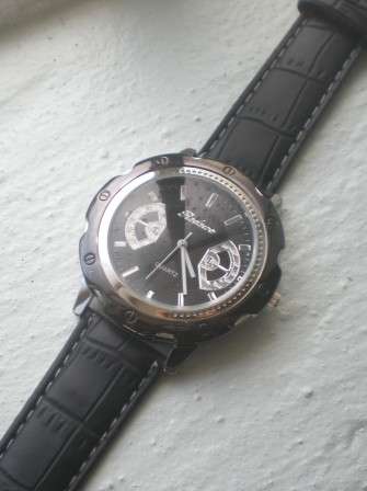 Watch Black, with Leatherette Strap