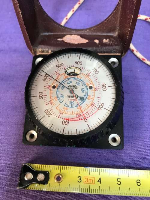 Thommen Switzerland old altimeter + barometer,  19 jewels,  in pouch