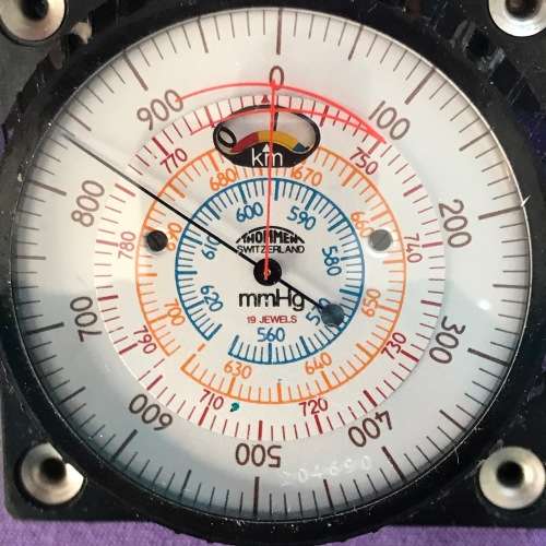 Thommen Switzerland old altimeter + barometer,  19 jewels,  in pouch