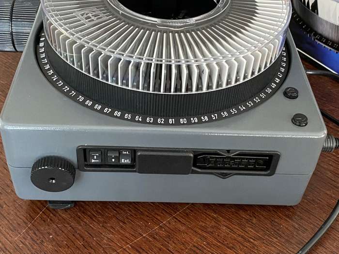 KODAK Slide Projector  S-AV 2030 with Kodak Retinar Vario Zoom Lens 70-120mm