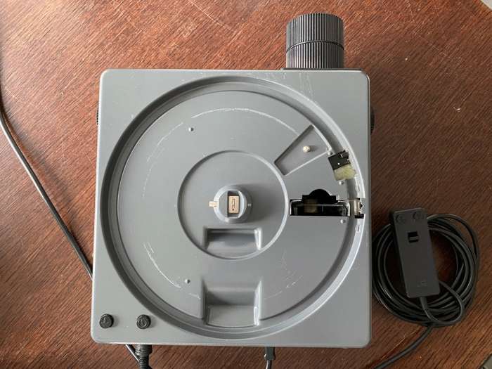 KODAK Slide Projector  S-AV 2030 with Kodak Retinar Vario Zoom Lens 70-120mm