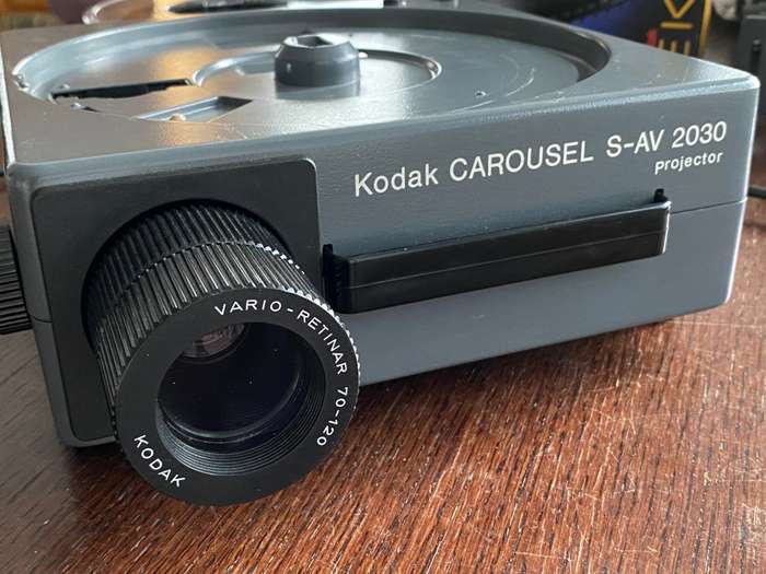KODAK Slide Projector  S-AV 2030 with Kodak Retinar Vario Zoom Lens 70-120mm