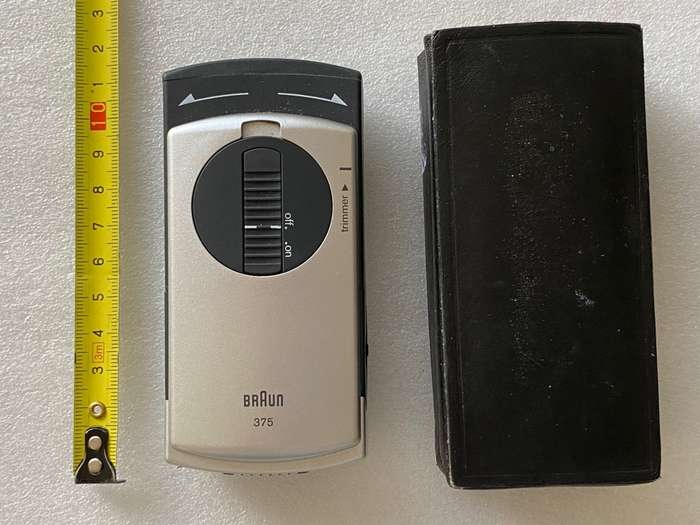 BRAUN 5615 (375) battery shaver and trimmer, silver, working , vintage, collectors item,