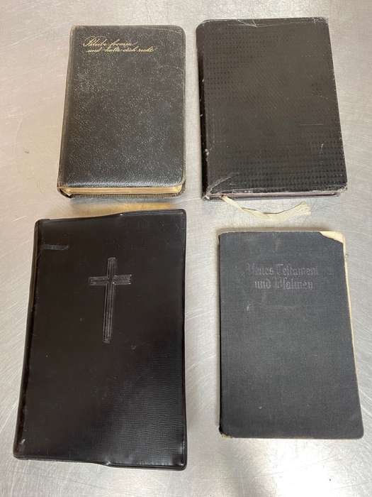 Lot of  german vintage Books : Neues Testament + 3 x Ev.Kirchengesangbuch, rare , from the 50s