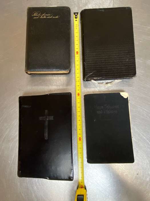 Lot of  german vintage Books : Neues Testament + 3 x Ev.Kirchengesangbuch, rare , from the 50s