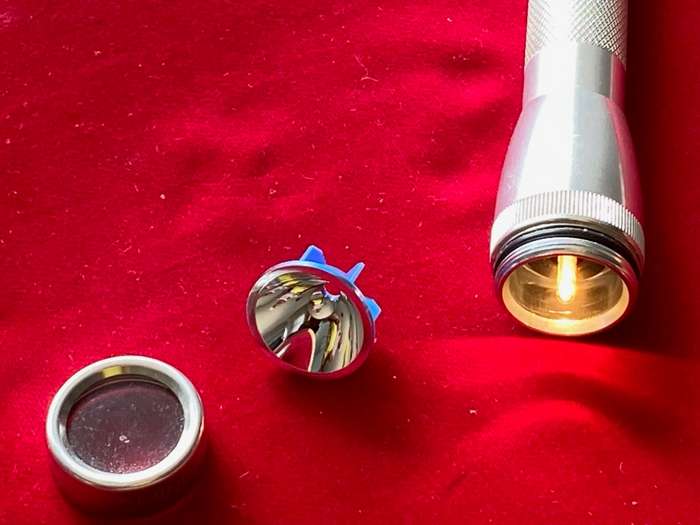 Mini Maglite AA silver Mag USA, torch+belt-holder,leather,incl. ori. spare bulb,