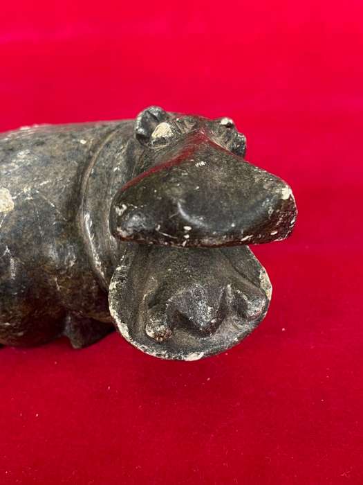 SoapStone handcraved Hippo grey, from the  90s, size 10cm x 6cm, 474g, african animal