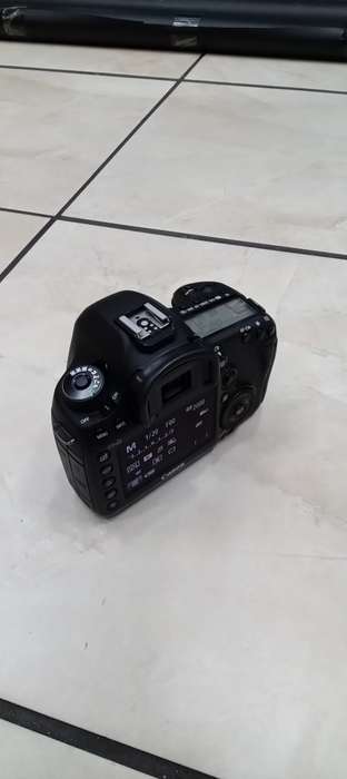 Canon 5D mark III full frame camera (BODY)