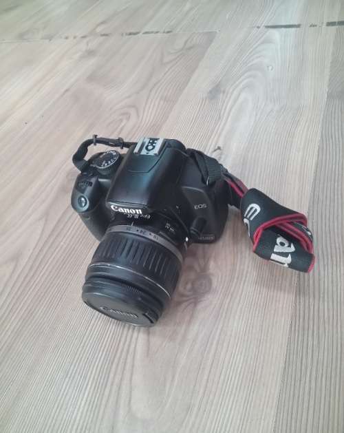 Canon 450d slr camera