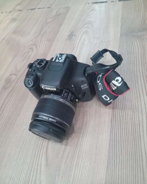 Canon 550D slr camera