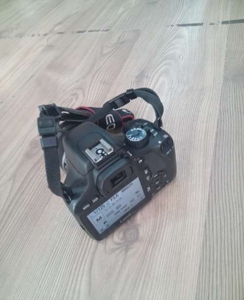 Canon 550D slr camera