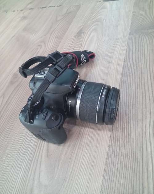 Canon 550D slr camera