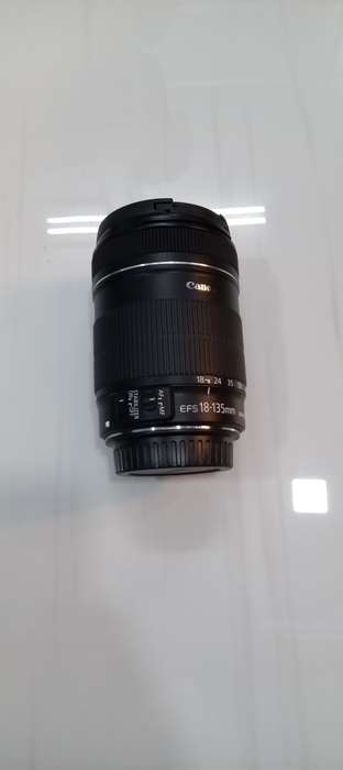 Canon 18-135mm f/3.5-5.6 IS ZOOM LENS