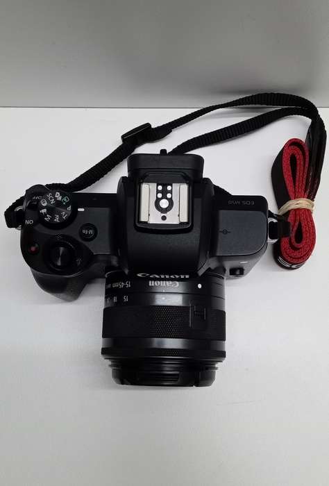 Canon EOS M50 mirrorless 4K Canon camera + spare battery