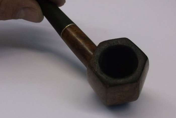 A GREAT QUALITY VINTAGE SMOKING PIPE BY DR MACNAB .....AWESOME PIECE !!