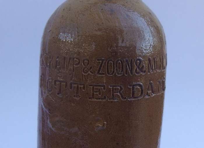 A RARE MINIATURE ANTIQUE STONEWARE GIN BOTTLE BY WESTKAMP & ZOON & MOLYN ...TOO CUTE !!