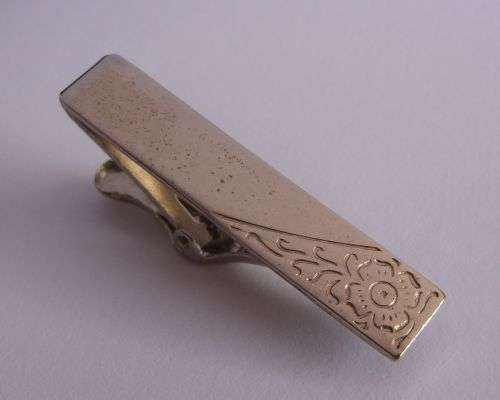 VINTAGE TIE PIN / CLIP - PATTERNED BAR