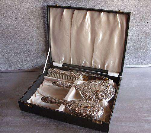 THE MOST BEAUTIFUL AND INTRICATELY DETAILED HALLMARKED SILVER BRUSH SET EVER !!!!!!!!!!!!