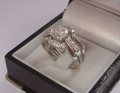 3 in 1 !!! GORGEOUS TRIPLE STACK SOLID STERLING SILVER RINGS SET WITH FACETED CZ STONES !!! AMAZING