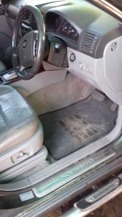 Kia Sorento TDI 2005 ( Please read - Tow away )