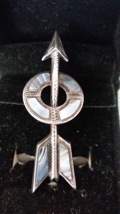 Antique HM Silver Scottish Agate Arrow Brooch - (4.9g)