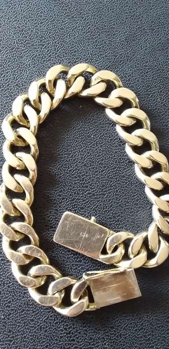 Vintage 9ct Gold Men`s Curb Link Bracelet - (66.9g)