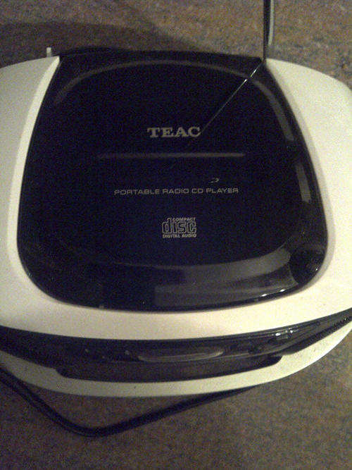 TEAC Portable CD / radio player