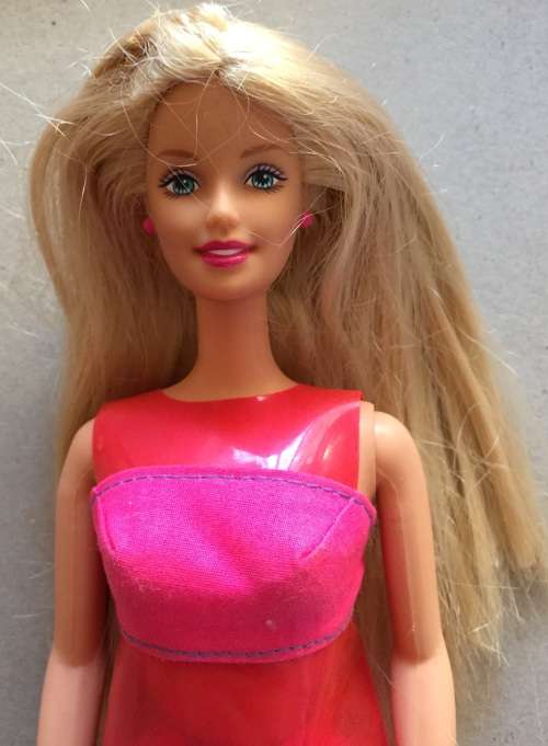 Blonde Barbie - Pink outfit