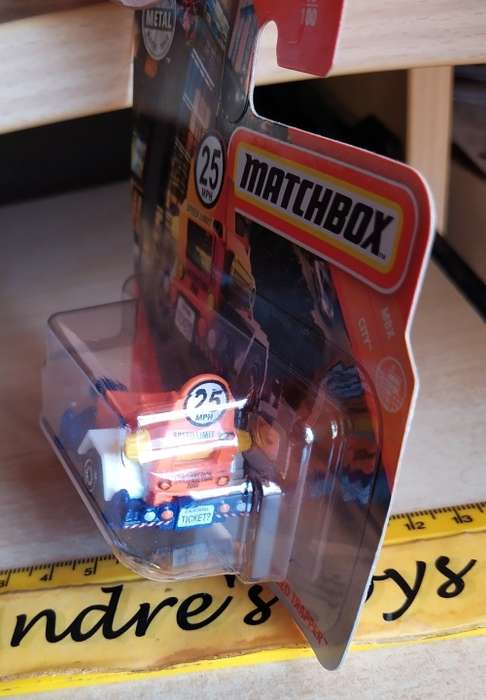 2019 Matchbox ~ No98/100 Speed Trapper ~ Mint on Short card