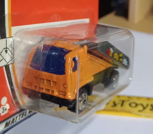 2002 Matchbox ~  #16 Car Carrier ~ Mint on Long Card