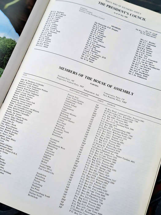 Who`s Who of Southern Africa 1987/88 Hardcover. Large book with 628 pages