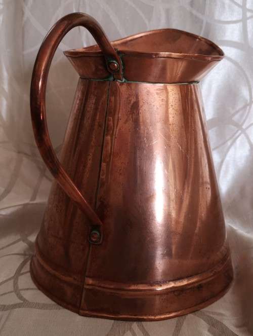 Free Postage. LARGE VINTAGE COPPER JUG