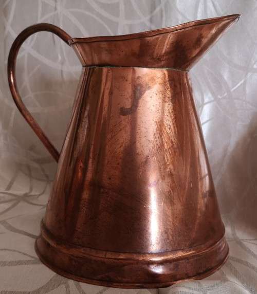 Free Postage. LARGE VINTAGE COPPER JUG