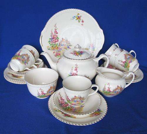 Johnson Bros "Old English" 23pc Teaset