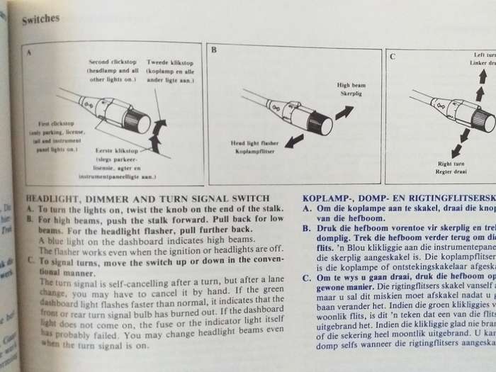Toyota Corolla Owners Manual Eienaarshandleiding WITH Service guide / Diensgids