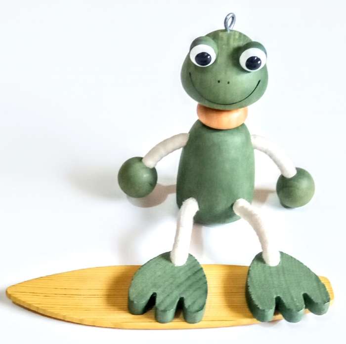 Beautiful Bouncies from Bohemia Figurine. Made in Germany. 10cm Tall wooden body
