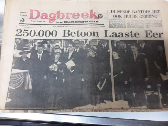 Lot of 6 newspapers / Koerante - Dagbreek - Hoofstad - Burger - Vaderland - Oosterlig
