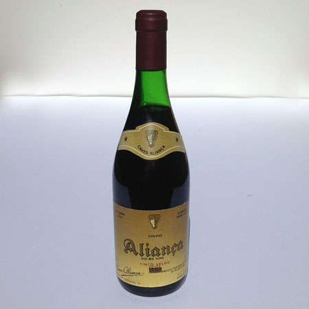 ALIANCA Tinto Velho (Potruguese). 750ml Collectable red wine. No Vintage.