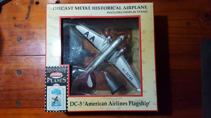 Model Power - Postage Stamp Planes - No. 5559-1 DC-3 `American Airlines Flagship`