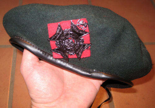 Rhodesian "Bush War" beret with Badge